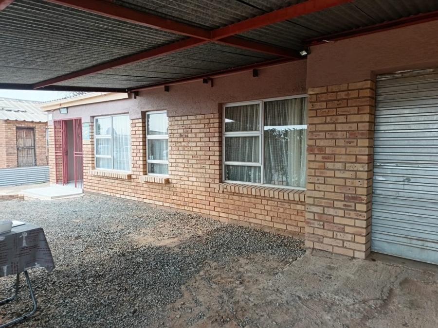 3 Bedroom Property for Sale in Roodepan Northern Cape